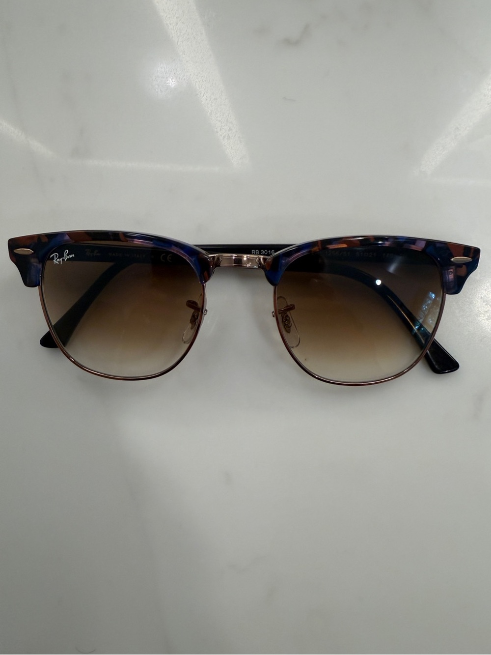 Ray-Ban RB3016 Clubmaster Sunglasses in Tortoise Shell Blue and Brown - Picture 5 of 12